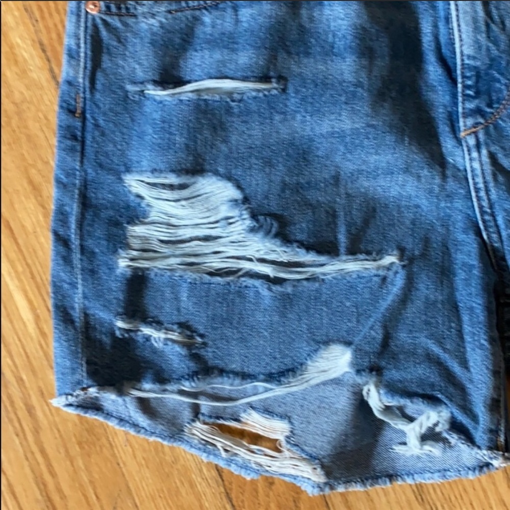 DL 1961 High Rise Hepburn Short - Picture 5 of 6